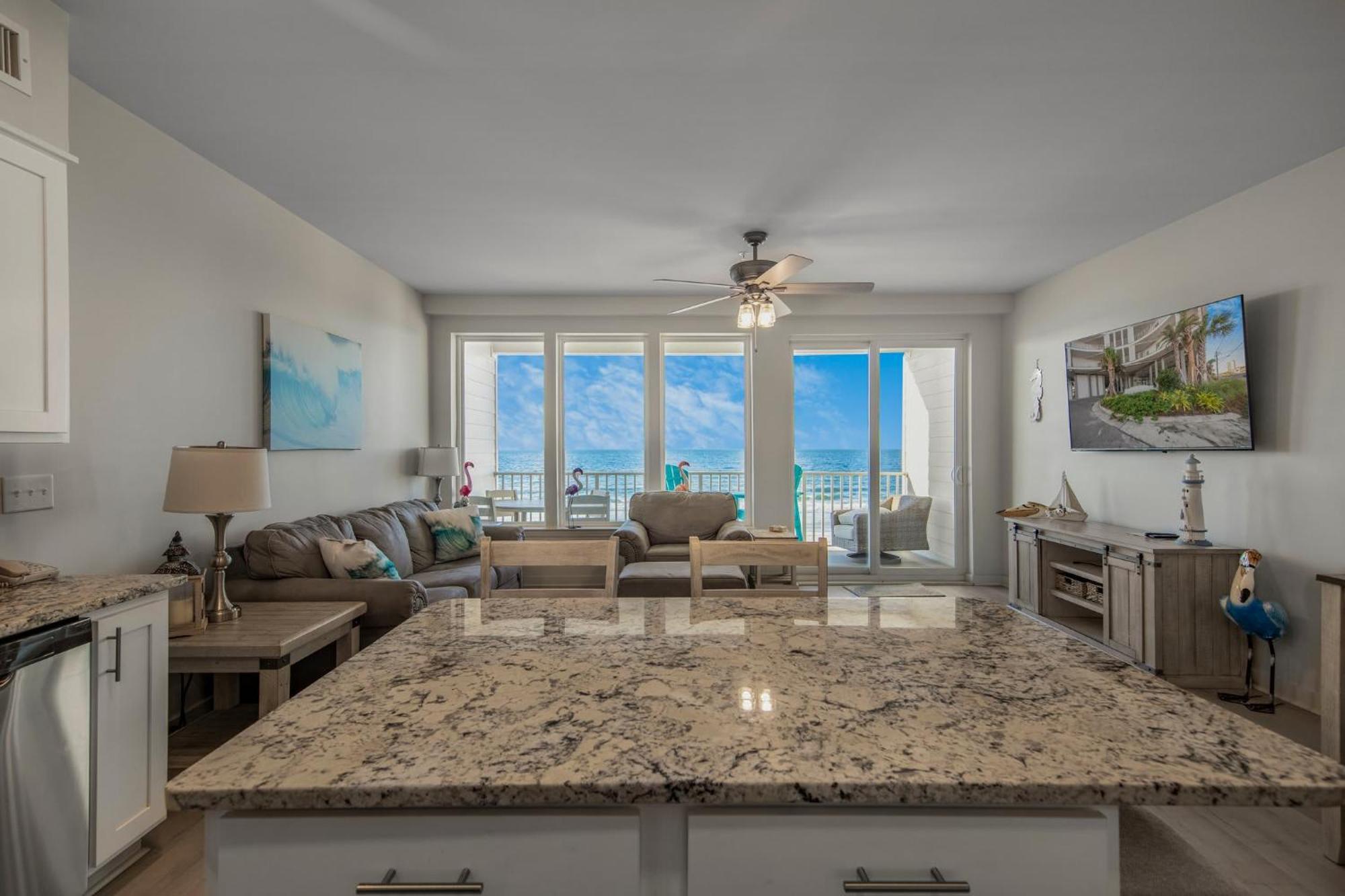 Sea Glass 304 By Collection Apartment